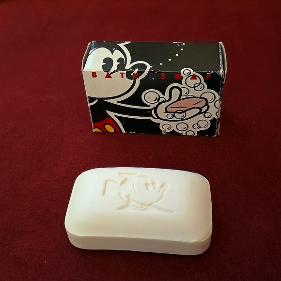 Vintage Walt Disney Resorts Mickey Mouse Bath Soap 3oz. - Picture 1 of 5